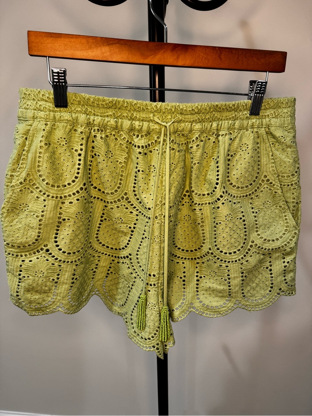 Farm Rio Womens Pinapple Eyelet Shorts - Picture 5 of 7